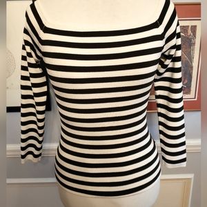 H&M fitted top 3/4 sleeves ribbed material, black and white stripes size M